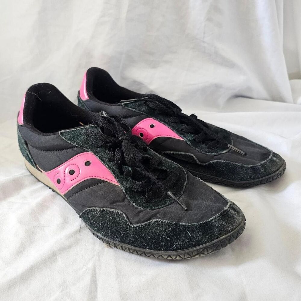 vintage y2k 90s retro black with hot pink sneakers